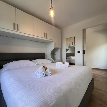 Apartment La Casa In Pietra, In Front Of Motorway, Perfect For Road Trips, With Private Parking Rapallo