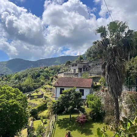 La Casa In Pietra, In Front Of Motorway, Perfect For Road Trips, With Private Parking Apartment Rapallo