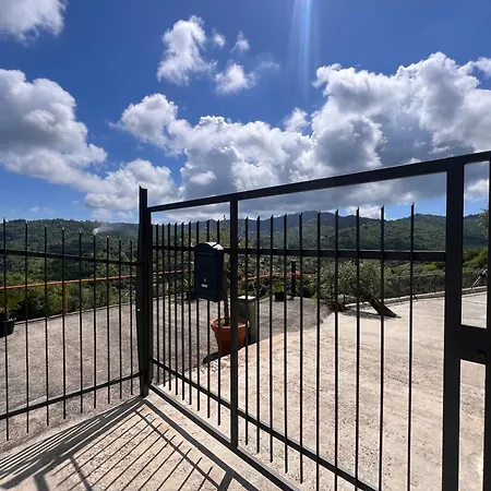 La Casa In Pietra, In Front Of Motorway, Perfect For Road Trips, With Private Parking * Rapallo