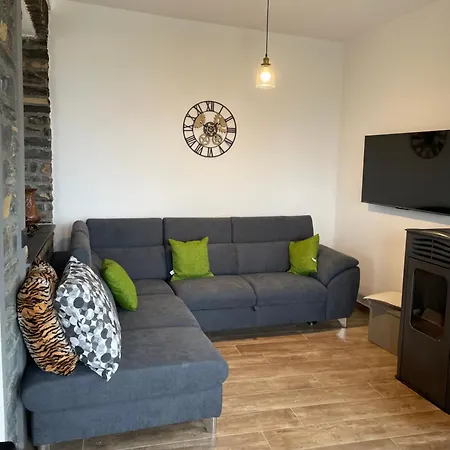 Apartment La Casa In Pietra, In Front Of Motorway, Perfect For Road Trips, With Private Parking Rapallo